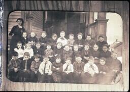 (151-016) Second Grade Class Picture