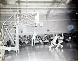 (507-11) Basketball--Action 1960-1961