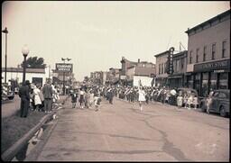 (165-004) Ontonagon Labor Day Parade 1944 (4 of 12)