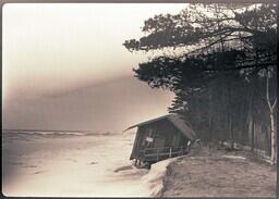 (025-001) Restroom on Beach next to Lake