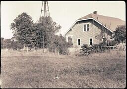 (105-004) Hawley Farmhouse (4 of 6)