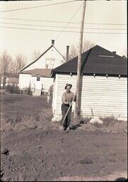 (106-005) A Man Digging