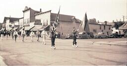 (005-014) Shriners Walking Past the Shamrock Cafe