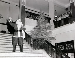 (217-01) Christmas Program in Foyer