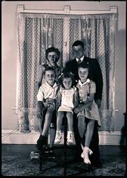 (124-003) John Rogers Family