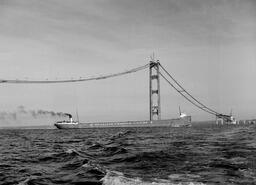 Cable spinning during Mackinac Bridge construction (14 of 33)