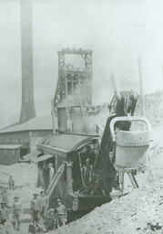 Steam shovel and crew of the Hamilton Shaft of the Chapin Mine