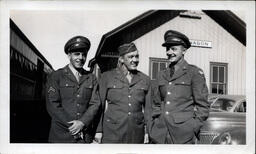 Tom Ross with Other Soldiers