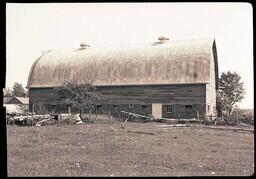 (037-008) Henery Brothers' Barn side view