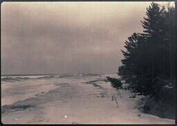 (025-002) Snow-Covered Beach