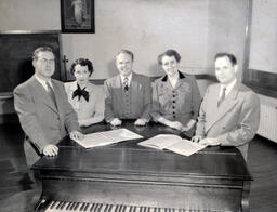 Music--T. Raymond Whlinger, Margaret Patrick Pettee, Alan Niemi, Ruth Craig, Harold Wright: Raymond Whlinger, Margaret Patrick Pettee, Alan Niemi, Ruth Craig, and Harold Wright Standing by Piano