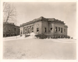 Spies Public Library in Winter