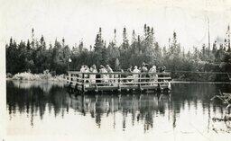 Tourists on Kitch-iti-kipi Raft