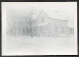 (035-003) Snow-Covered House in Ontonagon (1 of 11)