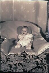 (083-005) Baby on Chair