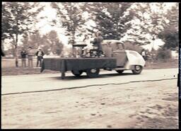 (050-016) Red Cross Ontonagon Labor Day Float (1 of 2)