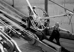 Cable spinning for Mackinac Bridge (60 of 67)