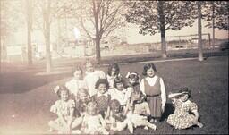 (132-007) Group of Girls in Park