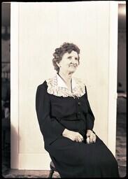 (069-008) Either Lizzie Howes or Viola Bess (2 of 2)