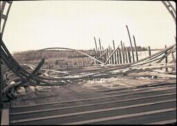 (013-010) Henry's Barn in Ruins (1 of 2)