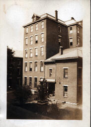 Building with Front Courtyard