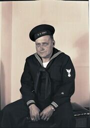 (094-001) Ed Bailey in Navy Uniform (1 of 2)