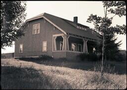 (105-002) Hawley Farmhouse (2 of 6)