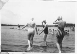 Donna, Evie Benson, and Harriet Benson in July at Shakey Lakes